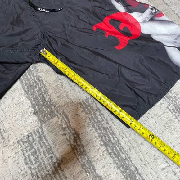 NEW VTG Y2K Hustler Graphic Board Shorts Swim Trunks Red Bikini Girl Mens 30 - Picture 5 of 5